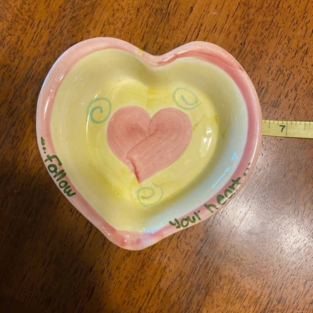 Bath and Bodyworks heart shaped dish. ‎ Vintage